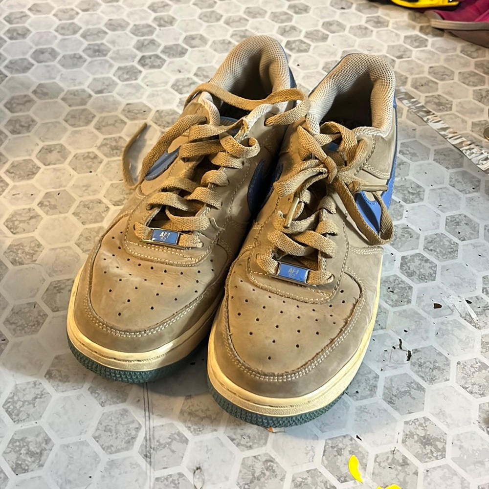 Nike Sz 6Y Tan and Blue Airforce One Tennis Shoes